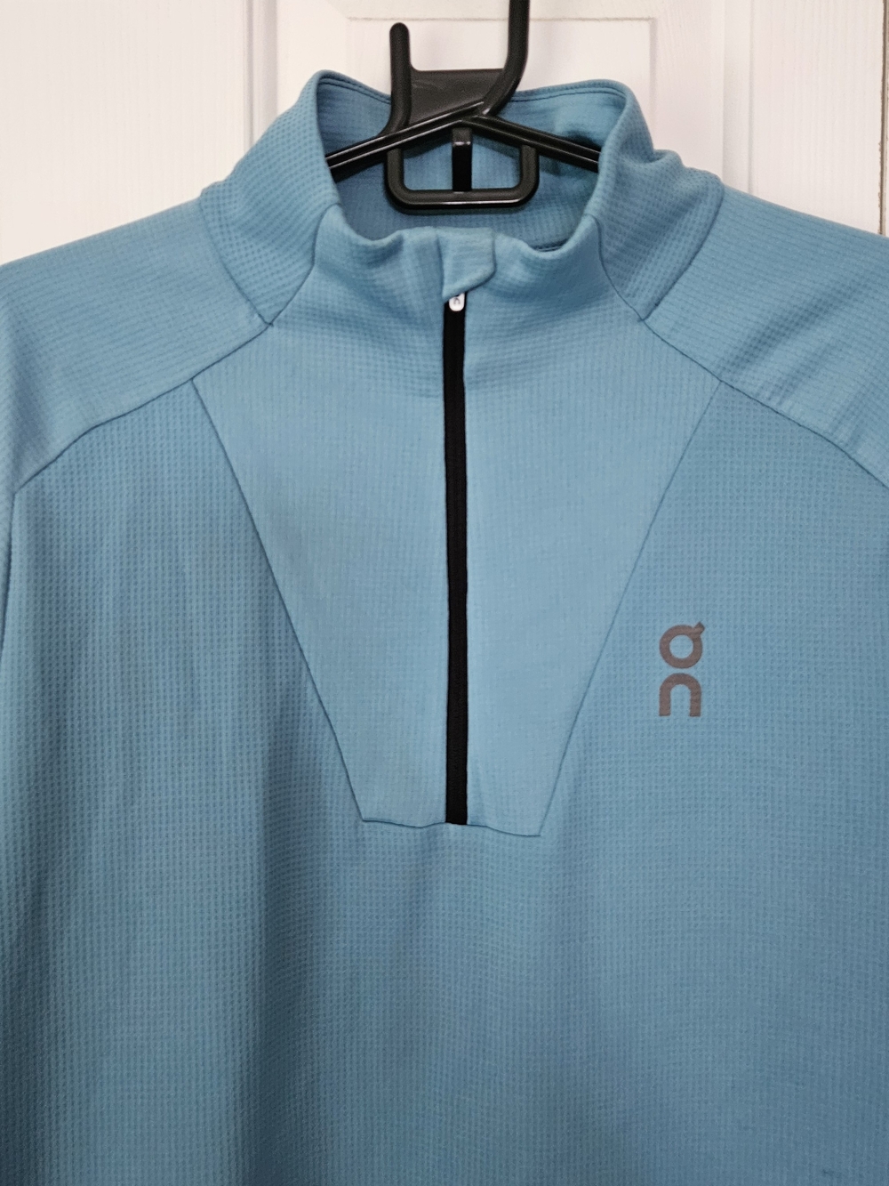 On Running Climate Lightweight 1/4 Zip Pullover - Picture 2 of 10